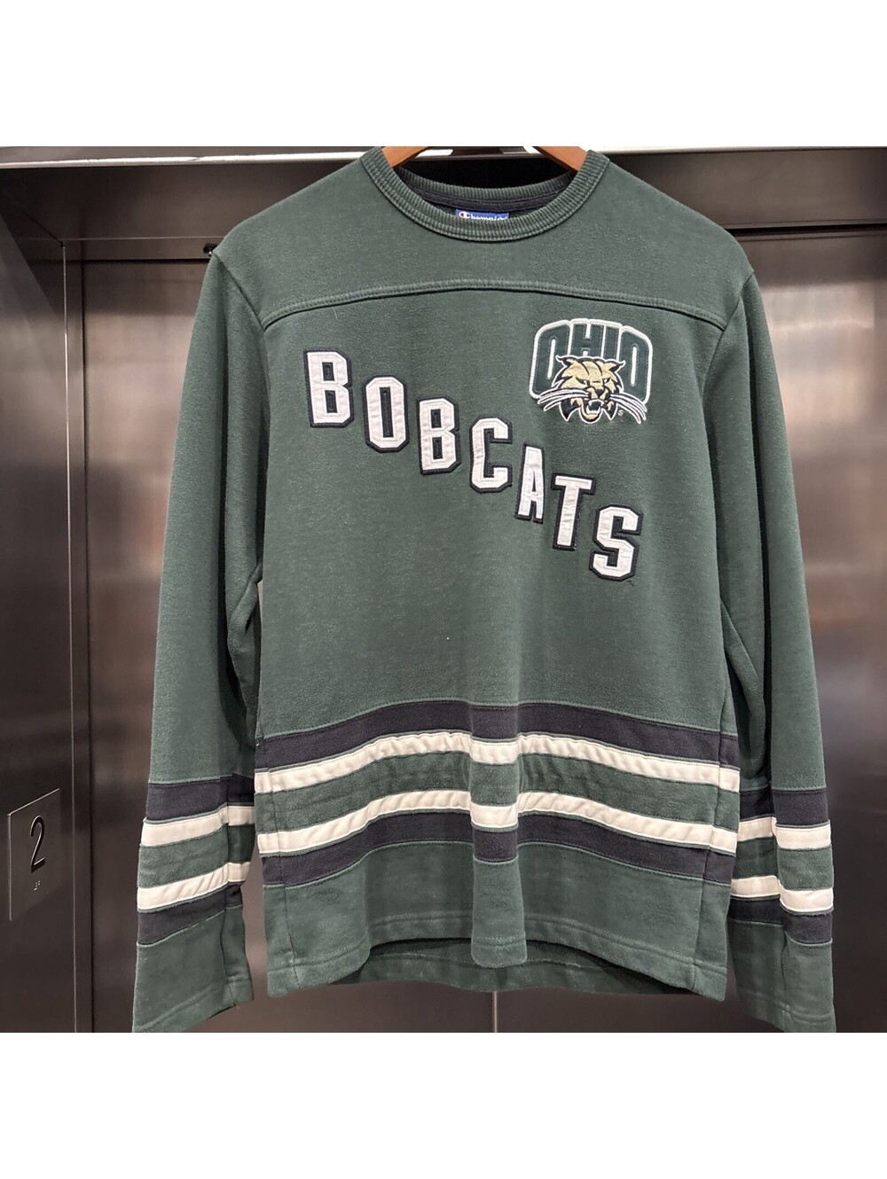 Vintage 00’s Champion Ohio Bobcats Pullover Sweater